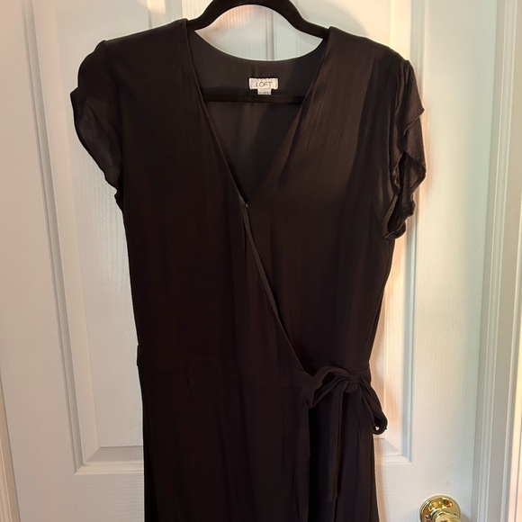 LOFT Wrap Dress in Black // Size 6 - Picture 1 of 6